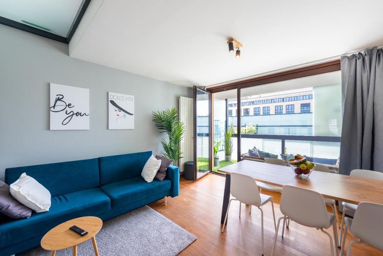 Apartment With Balcony And Parking Near The Prague Museum Eksteriør bilde