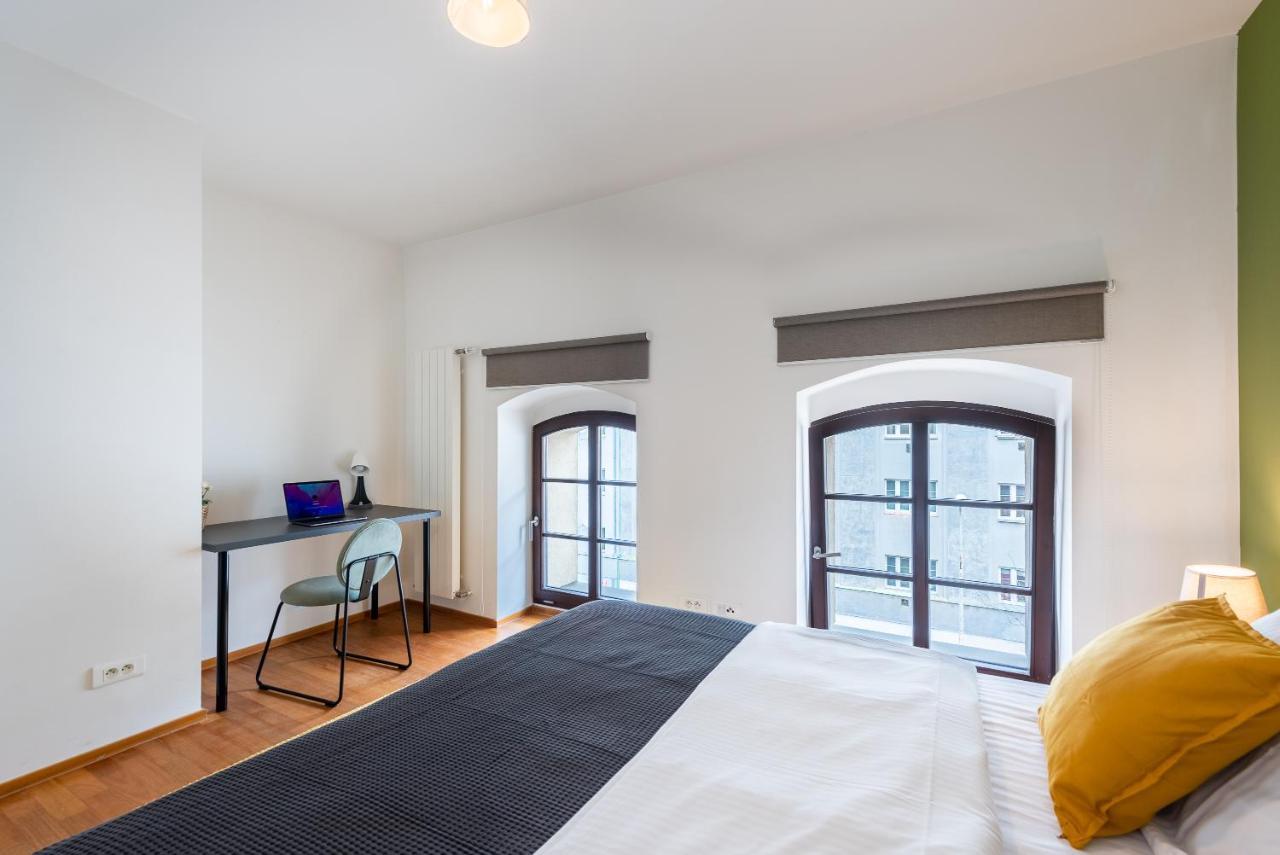 Apartment With Balcony And Parking Near The Prague Museum Eksteriør bilde