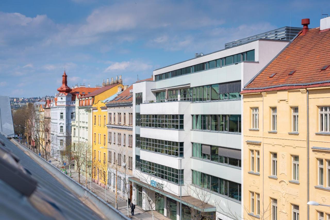 Apartment With Balcony And Parking Near The Prague Museum Eksteriør bilde