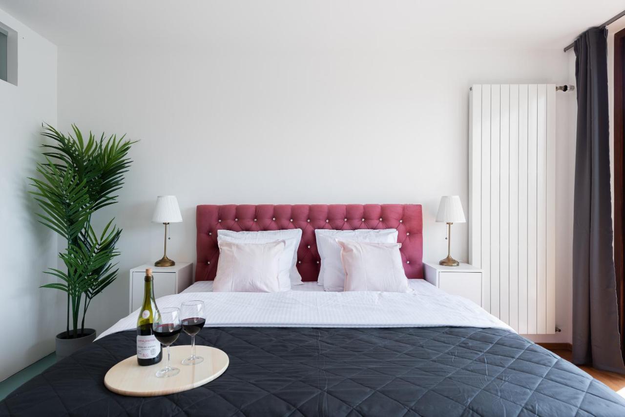 Apartment With Balcony And Parking Near The Prague Museum Eksteriør bilde