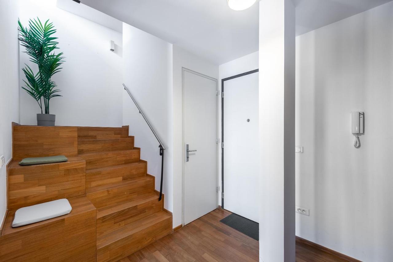 Apartment With Balcony And Parking Near The Prague Museum Eksteriør bilde