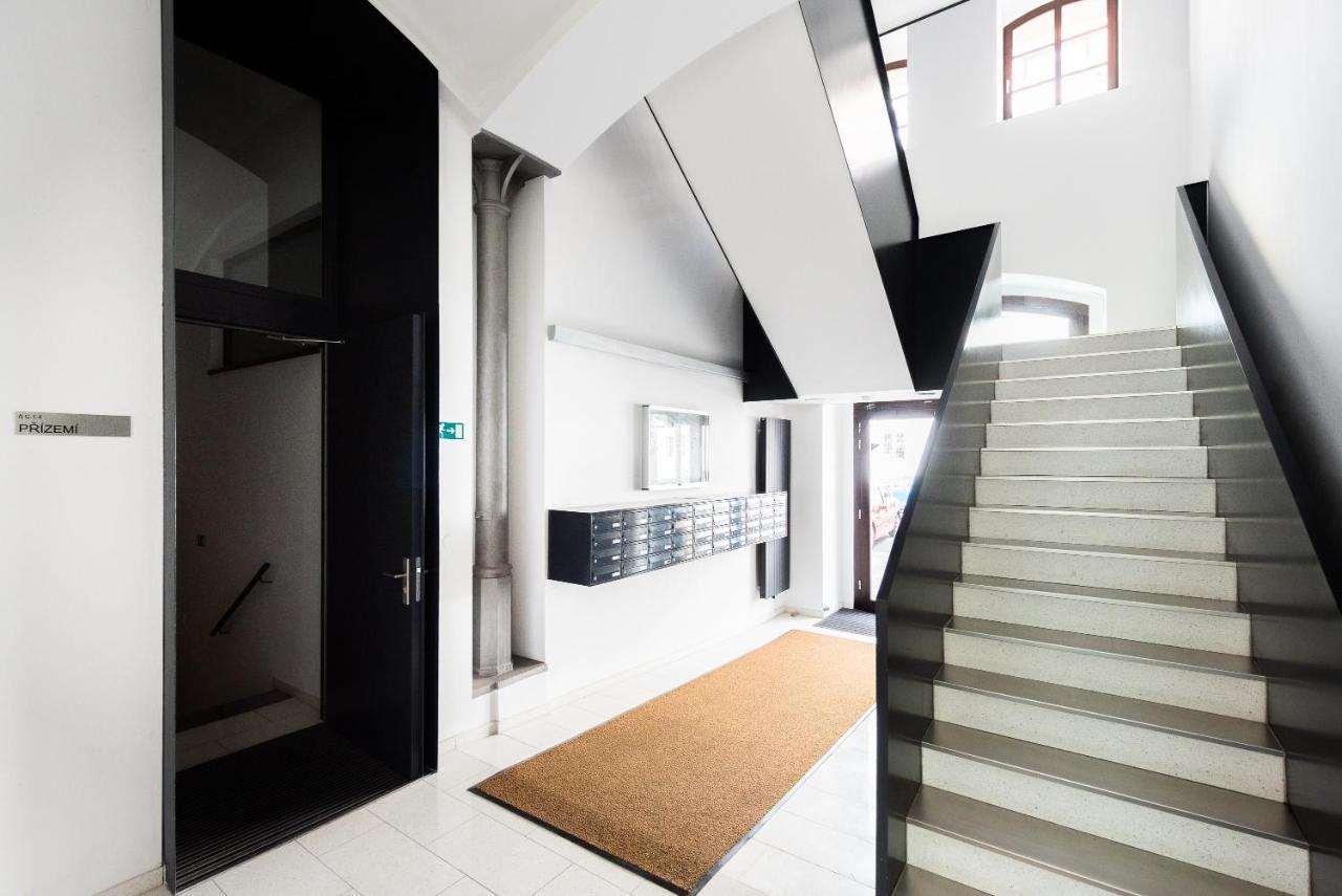 Apartment With Balcony And Parking Near The Prague Museum Eksteriør bilde
